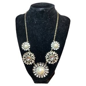 Beautiful Glitzy Statement Necklace Floral Rhinestone & Pearl